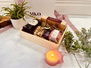 4-2-Mini Pamper hamper